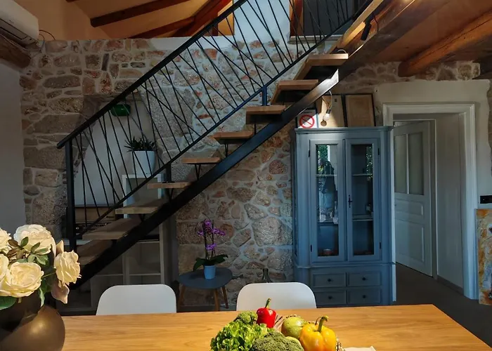 Mare - Island Krk, Traditional Stone House With Pool *