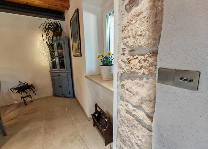 Mare - Island Krk, Traditional Stone House With Pool 빌라 *