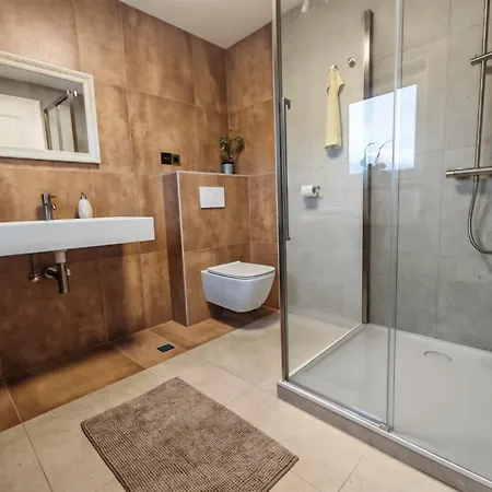 Mare - Island Krk, Traditional Stone House With Pool Kras