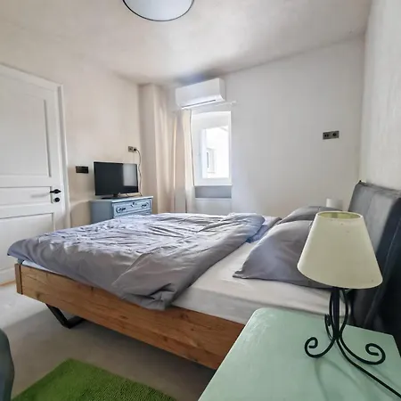 Mare - Island Krk, Traditional Stone House With Pool *