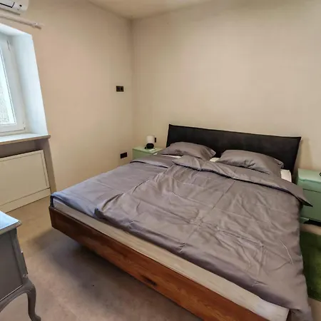 Willa Mare - Island Krk, Traditional Stone House With Pool Kras