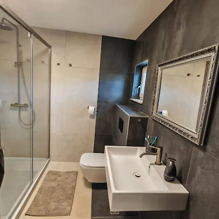 Willa Mare - Island Krk, Traditional Stone House With Pool