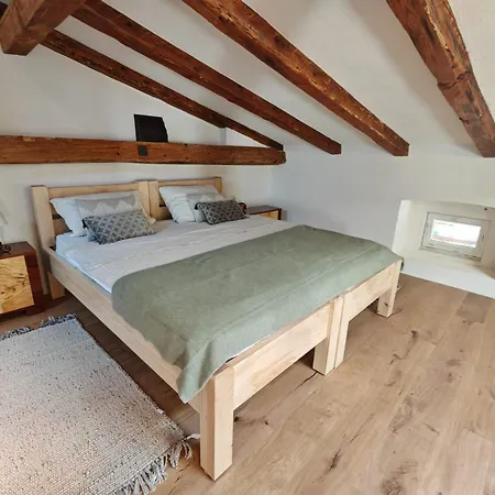 Mare - Island Krk, Traditional Stone House With Pool *
