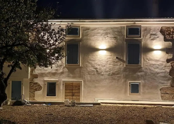 Mare - Island Krk, Traditional Stone House With Pool Willa Kras