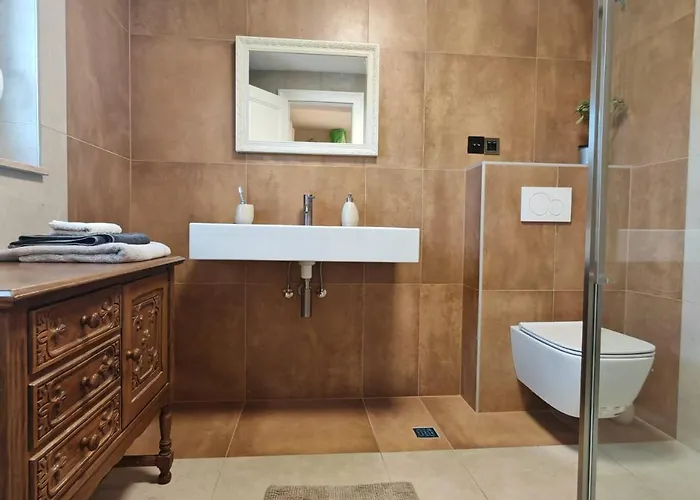 Willa Mare - Island Krk, Traditional Stone House With Pool