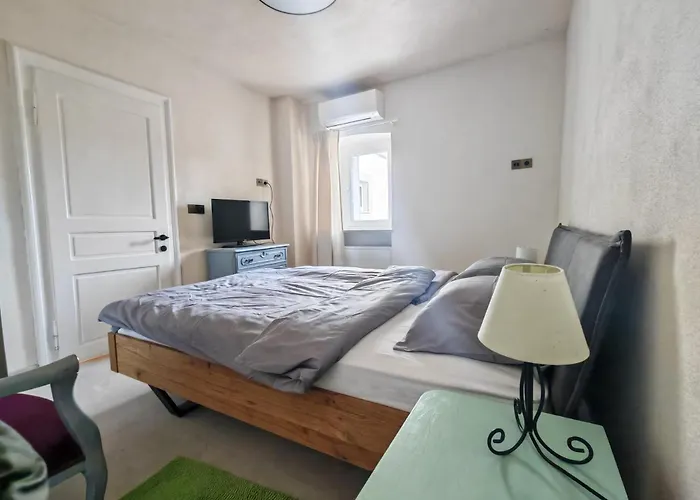 Mare - Island Krk, Traditional Stone House With Pool *