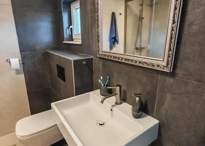 Mare - Island Krk, Traditional Stone House With Pool *